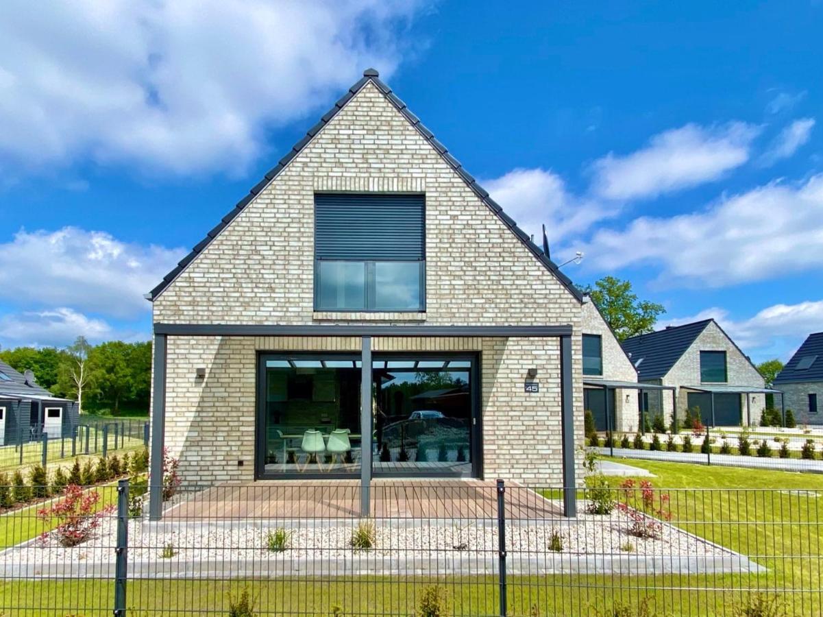 Ferienhaus Seestern Am Harkebruegger See Mit Sauna Und Kamin Barssel  Buitenkant foto