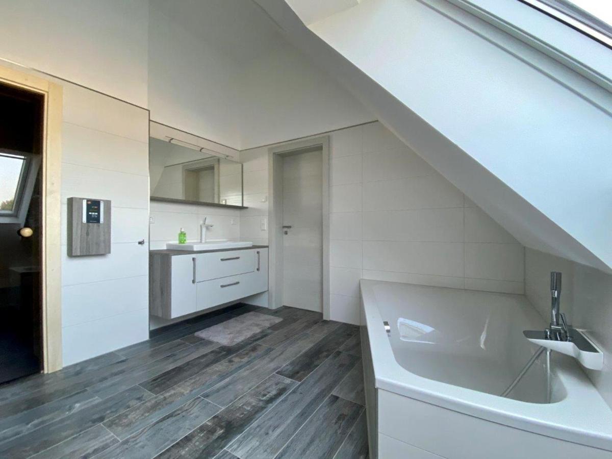Ferienhaus Seestern Am Harkebruegger See Mit Sauna Und Kamin Barssel  Buitenkant foto